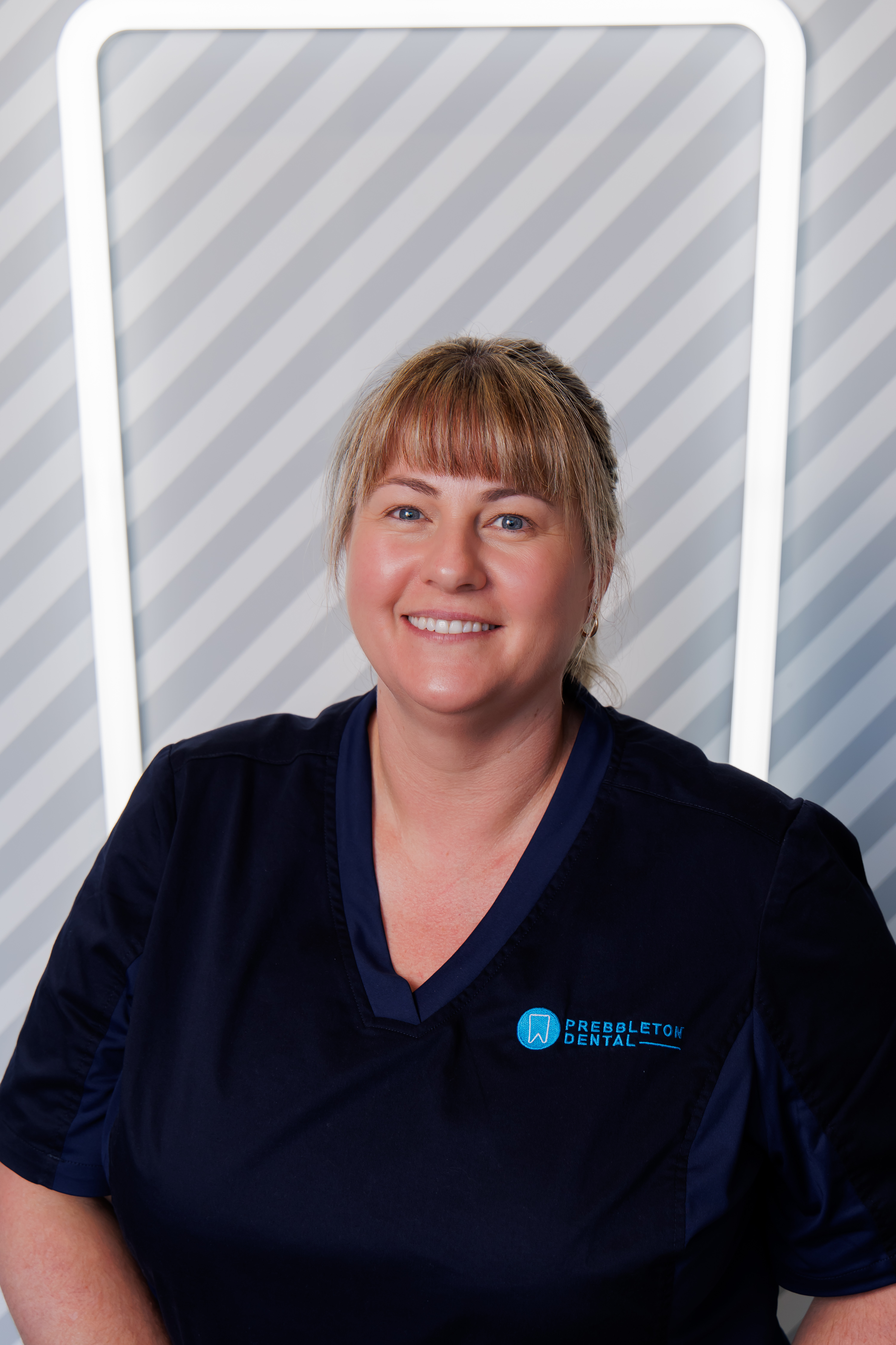 Dental Assistant Image